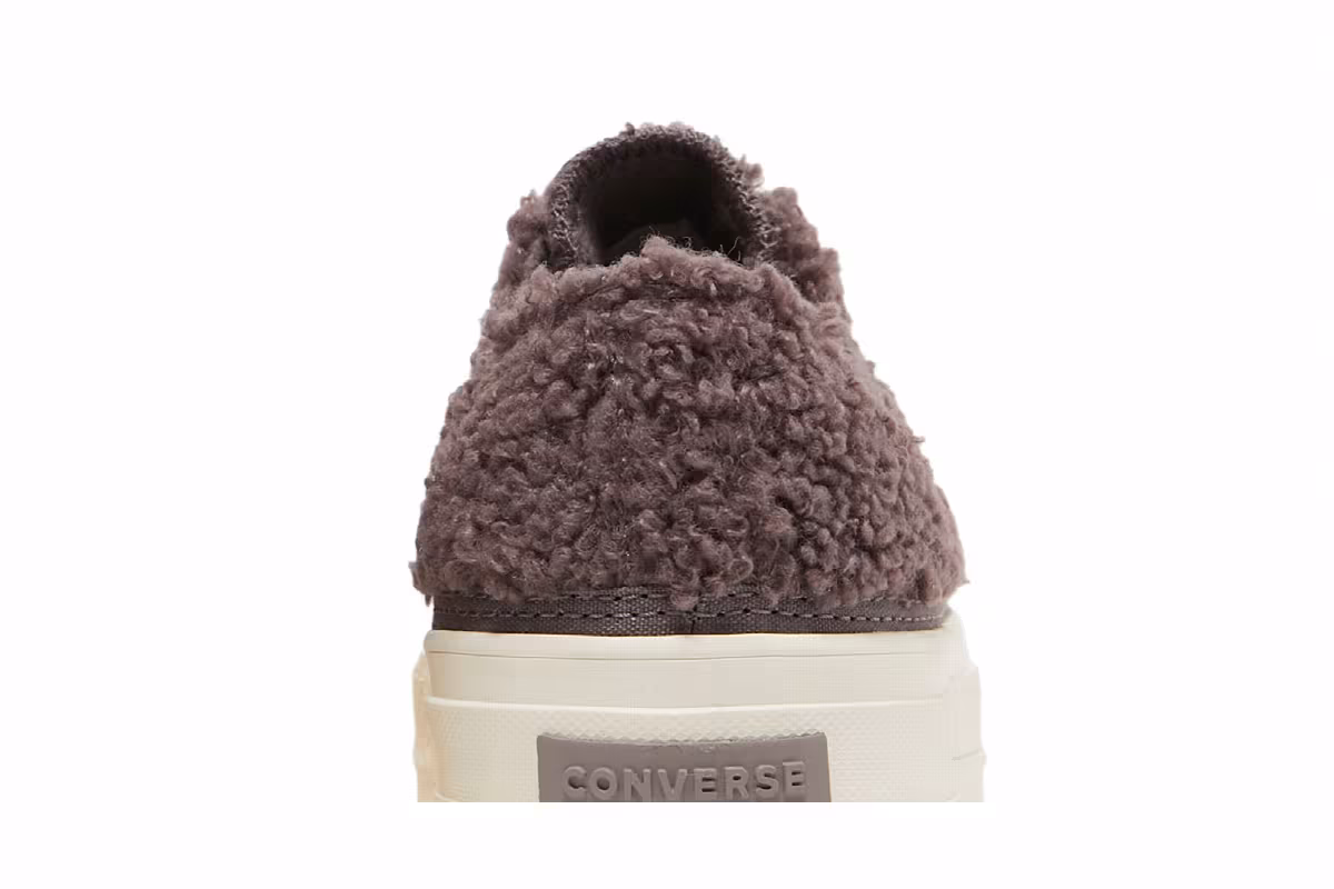 Converse Women's Chuck Taylor All Star Platform Low Cozy Sherpa - Violet Ore, view 8
