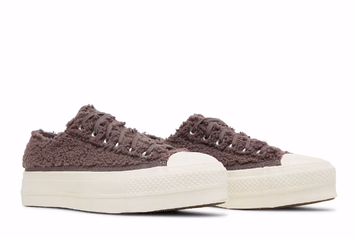 Converse Women's Chuck Taylor All Star Platform Low Cozy Sherpa - Violet Ore, view 9