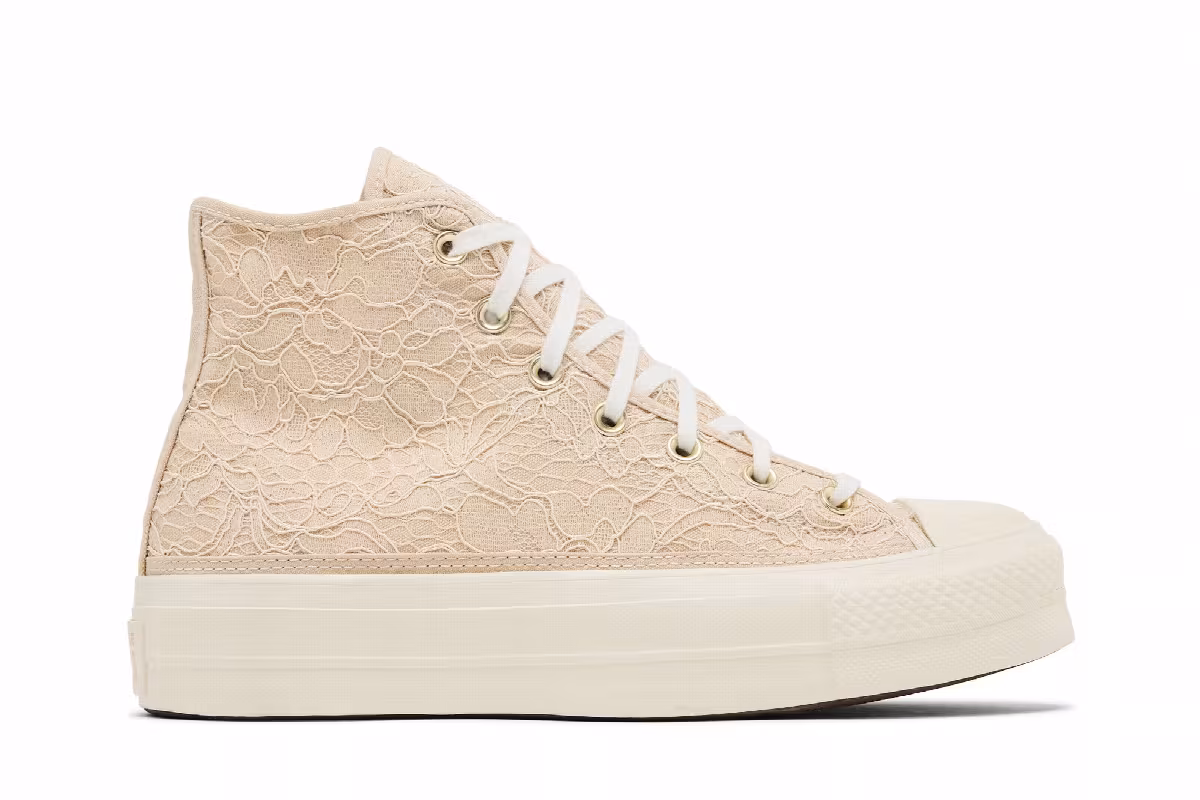Converse Women's Chuck Taylor All Star High Lace - Farro, view 2