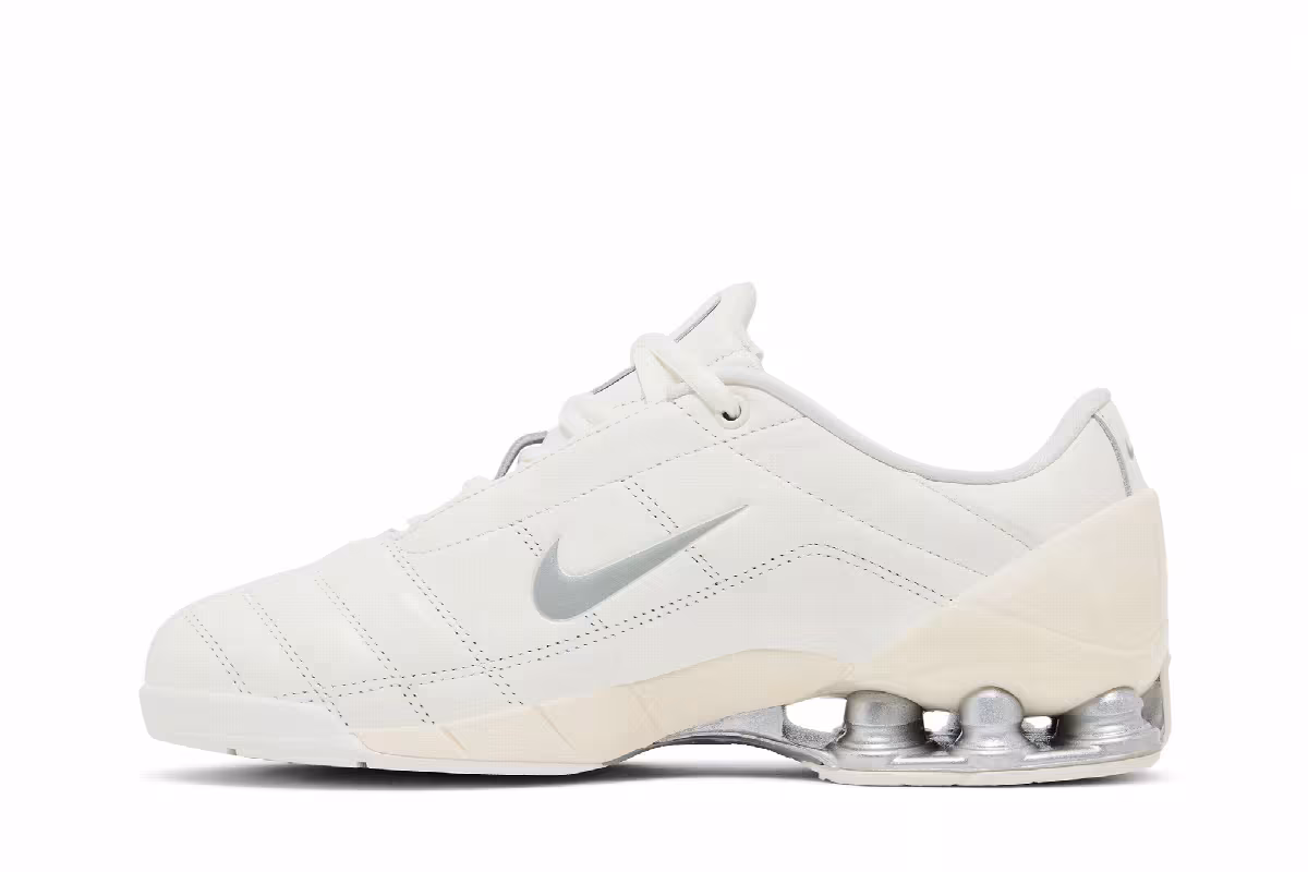 Nike Women's Total 90 Shox Magia Sail Metallic Silver, view 4