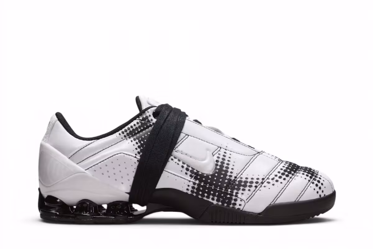 Nike Women's Total 90 Shox Magia White Black, view 2