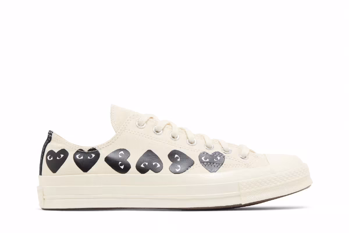 Comme des Garçons PLAY x Converse Chuck 70 Low Multi Heart - Milk Black, view 2