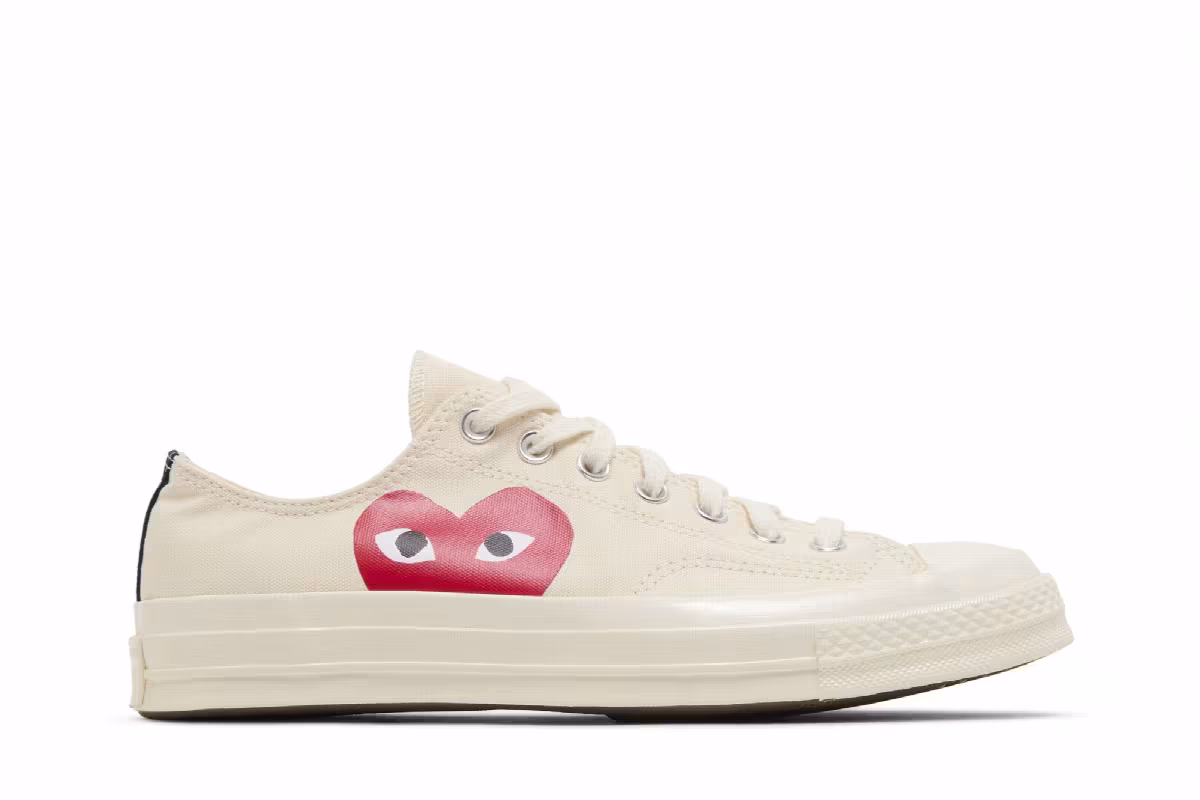 Comme des Garçons Play x Converse Chuck 70 Low Milk 2023, view 2