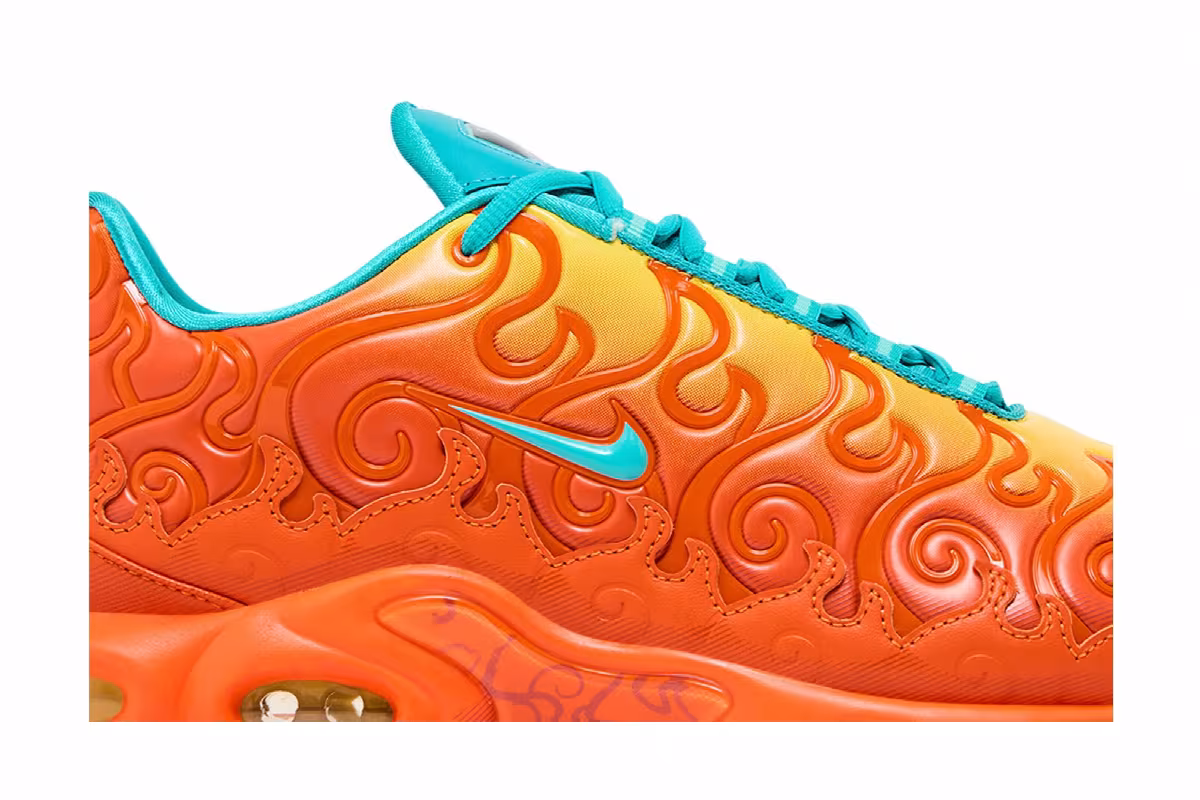 One Piece x Nike Air Max Plus Mera Mera, view 3