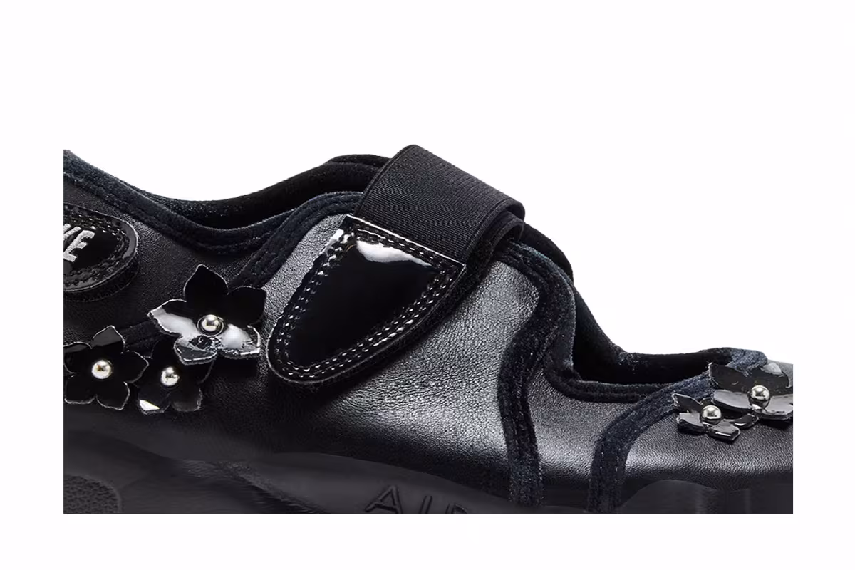 Nike Women's Air Rift Florette, view 3