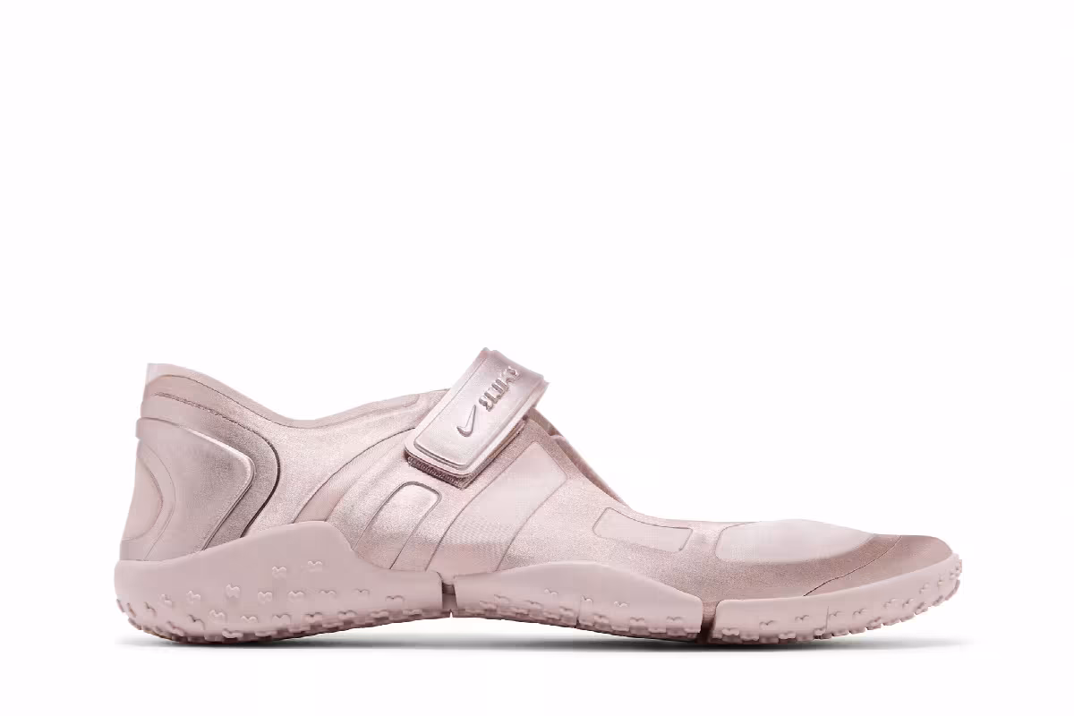 Women's NikeSKIMS Air Rift Satin - Slit Red, view 2