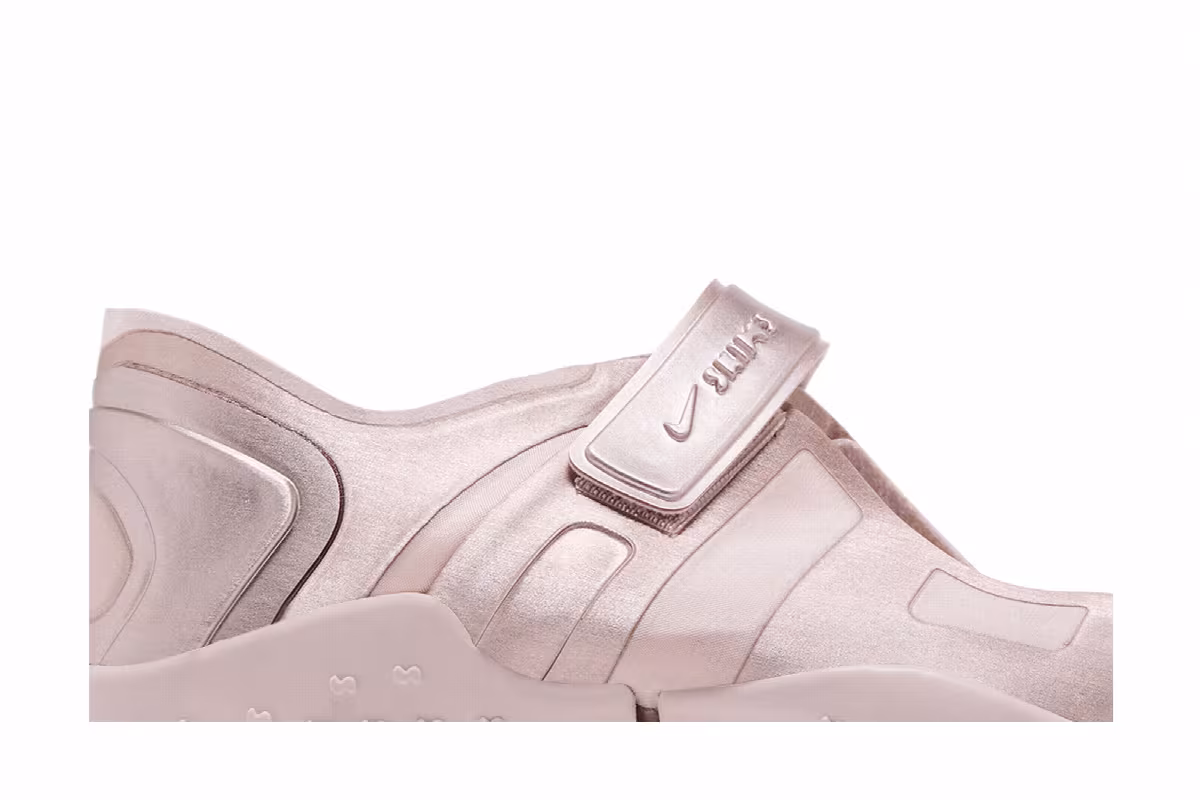 Women's NikeSKIMS Air Rift Satin - Slit Red, view 3
