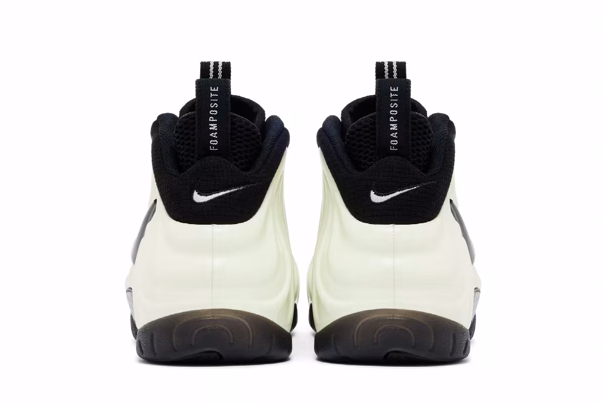 Nike Air Foamposite Pro Glow In The Dark, view 7
