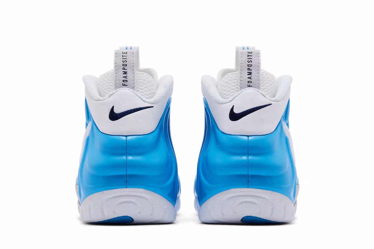 Nike Air Foamposite Pro University Blue 2026, view 7