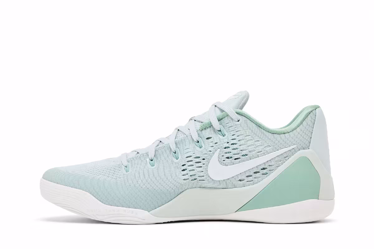 Nike Kobe 9 Low EM Protro Light Silver, view 4