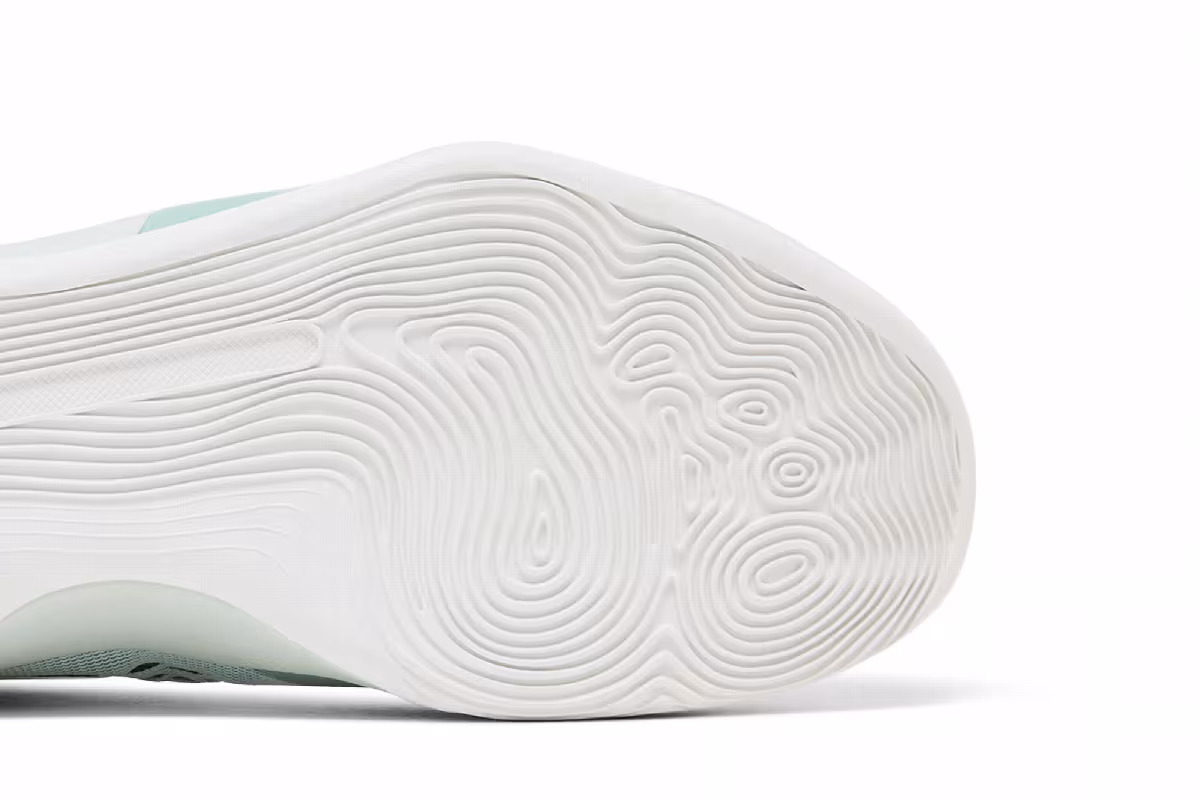 Nike Kobe 9 Low EM Protro Light Silver, view 6