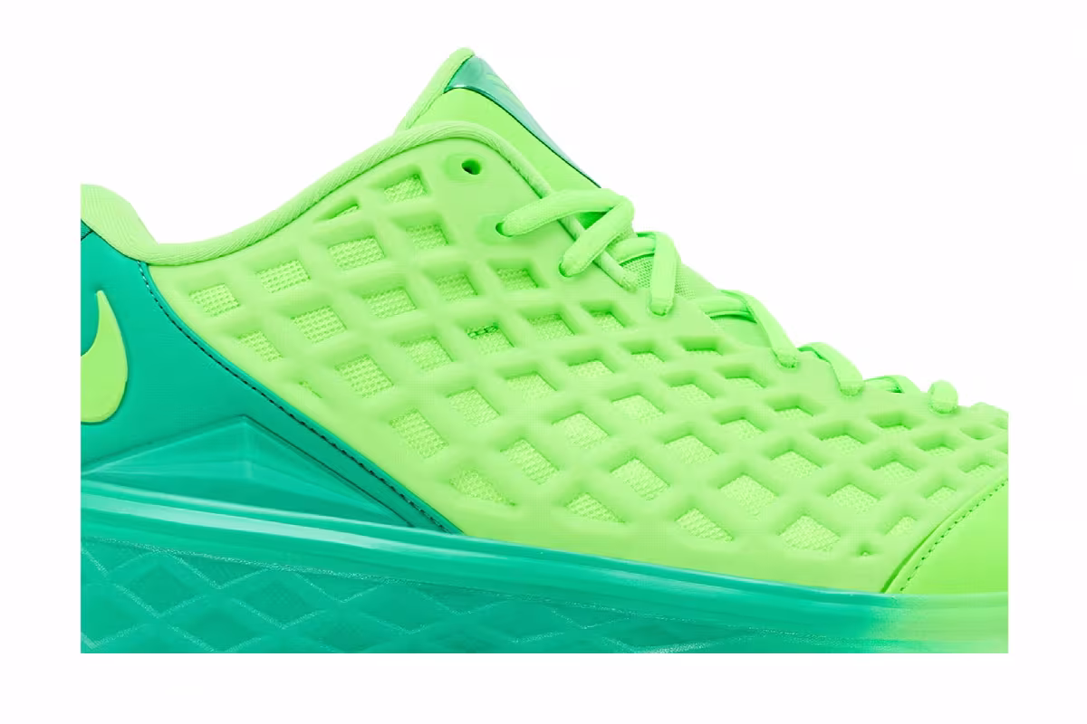 Nike Kobe 3 Low Protro Grinch, view 3