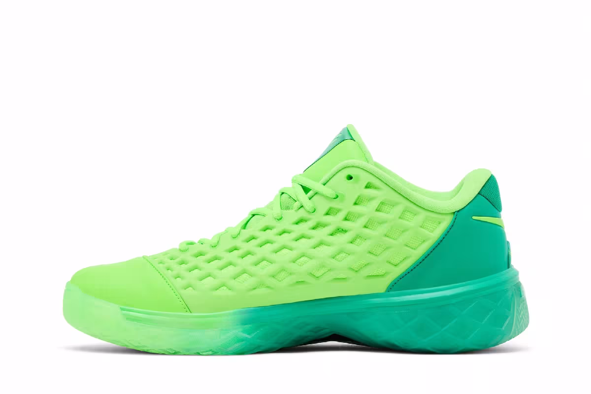Nike Kobe 3 Low Protro Grinch, view 4