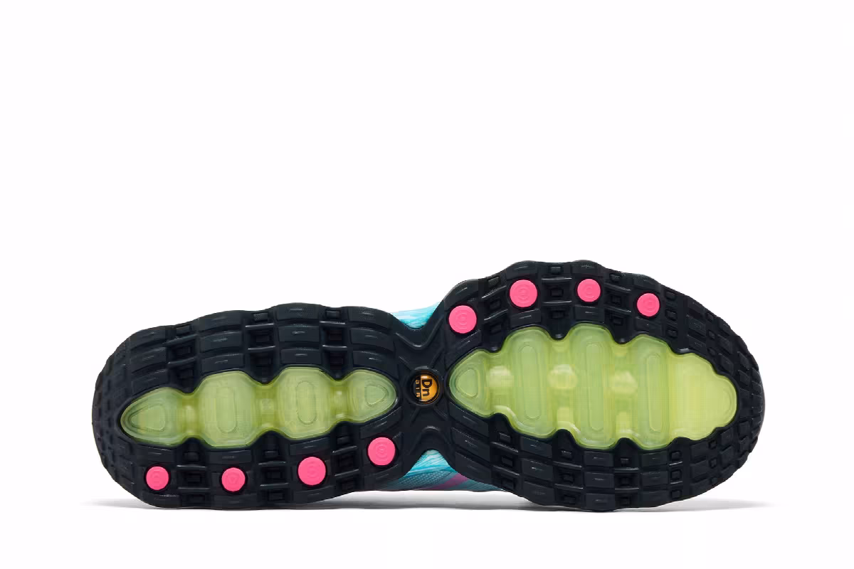 Nike Women's Air Max DN8 Doernbecher 2026, view 5