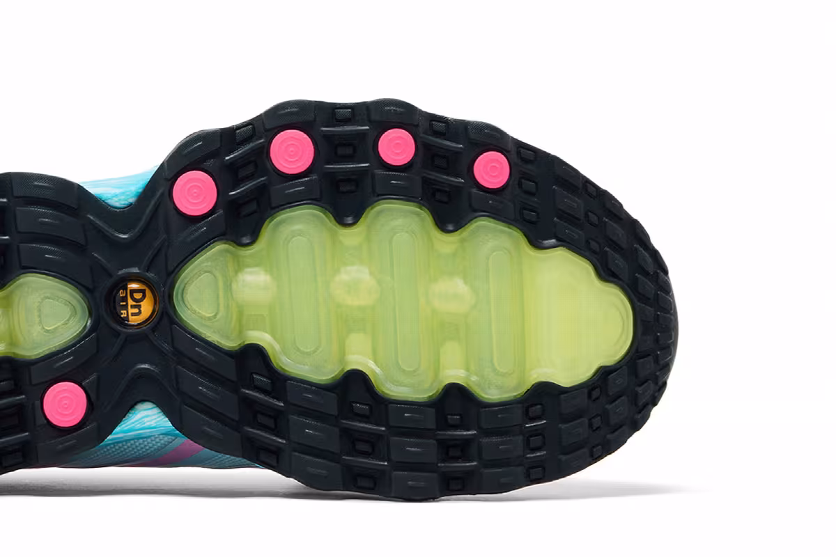 Nike Women's Air Max DN8 Doernbecher 2026, view 6