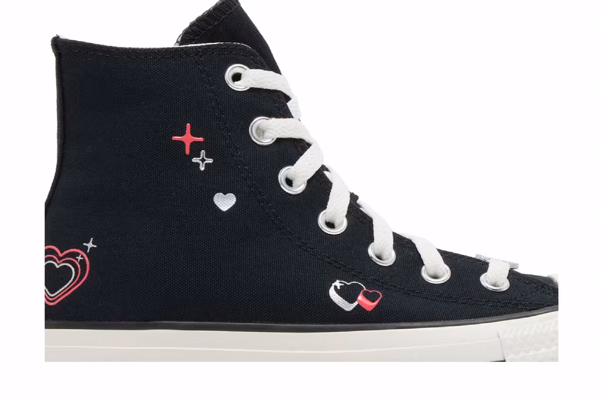 Converse Women's Chuck Taylor All Star High Y2K Heart - Black, view 3