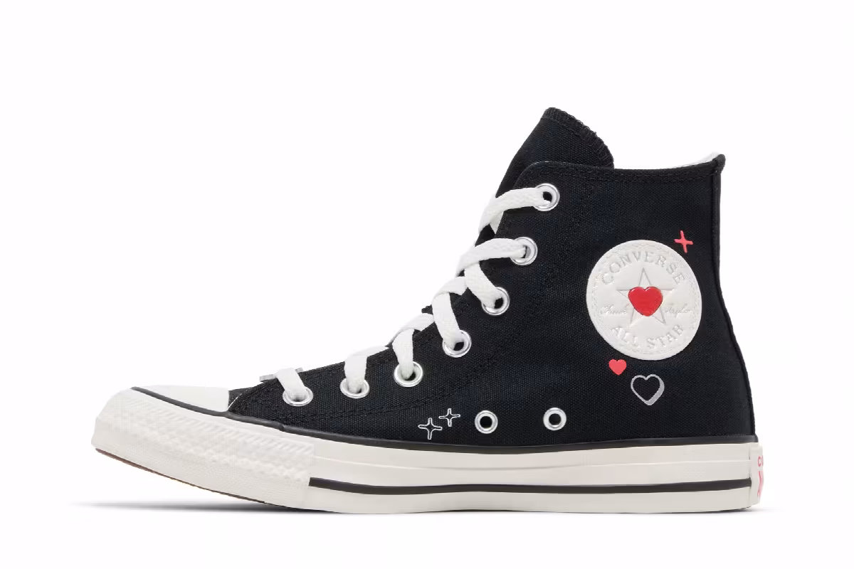 Converse Women's Chuck Taylor All Star High Y2K Heart - Black, view 4