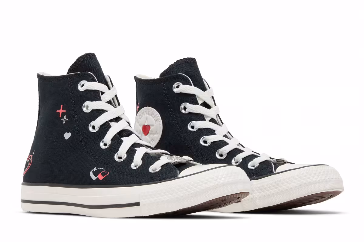 Converse Women's Chuck Taylor All Star High Y2K Heart - Black, view 9