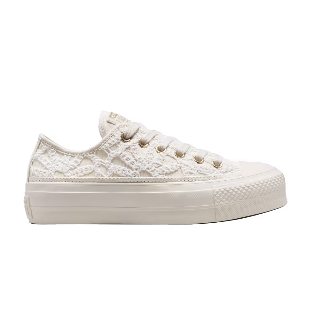 Converse Women's Chuck Taylor All Star Lift Platform Low Daisy Cord