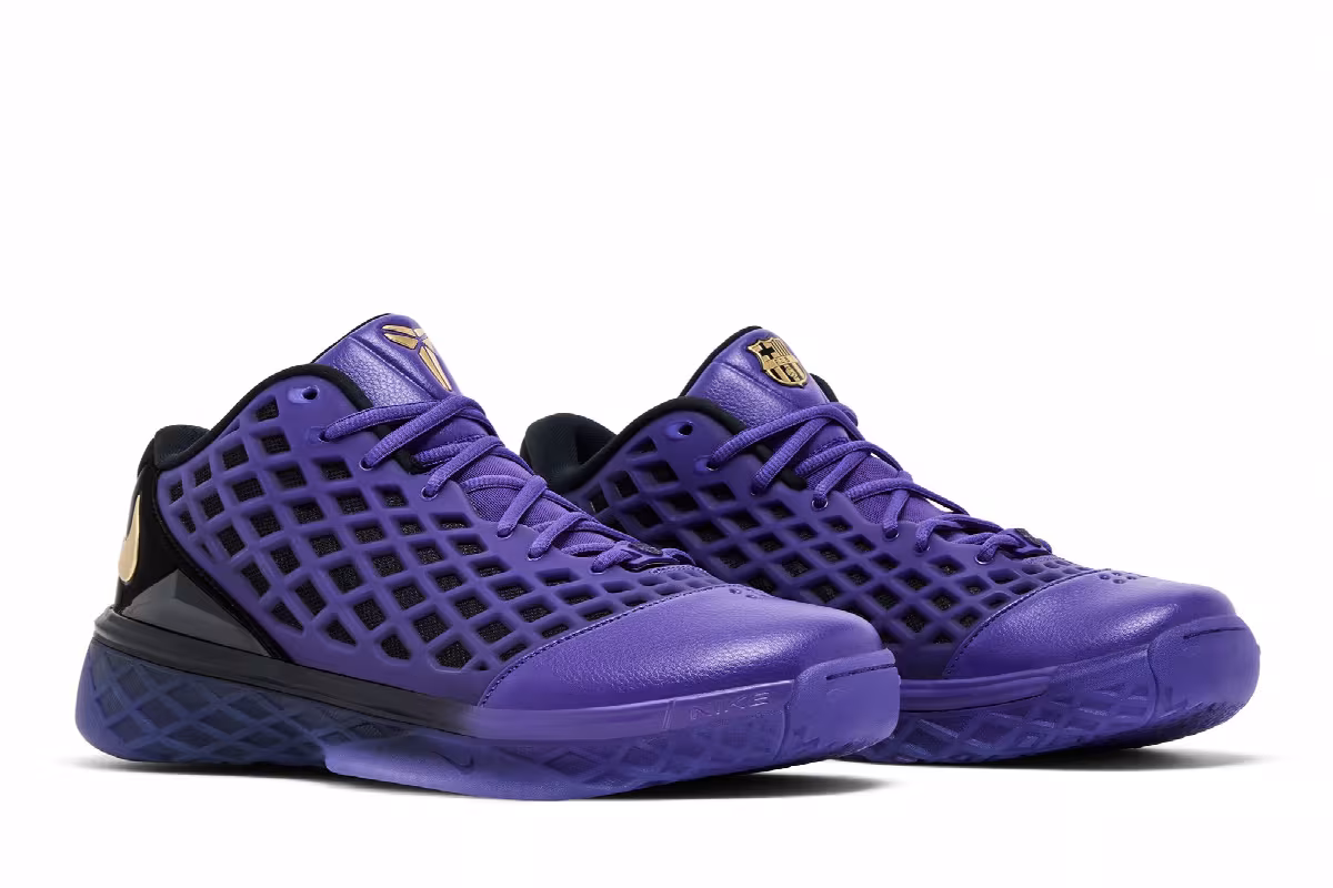 FC Barcelona x Nike Kobe 3 Low Protro Black Gold Metallic, view 9