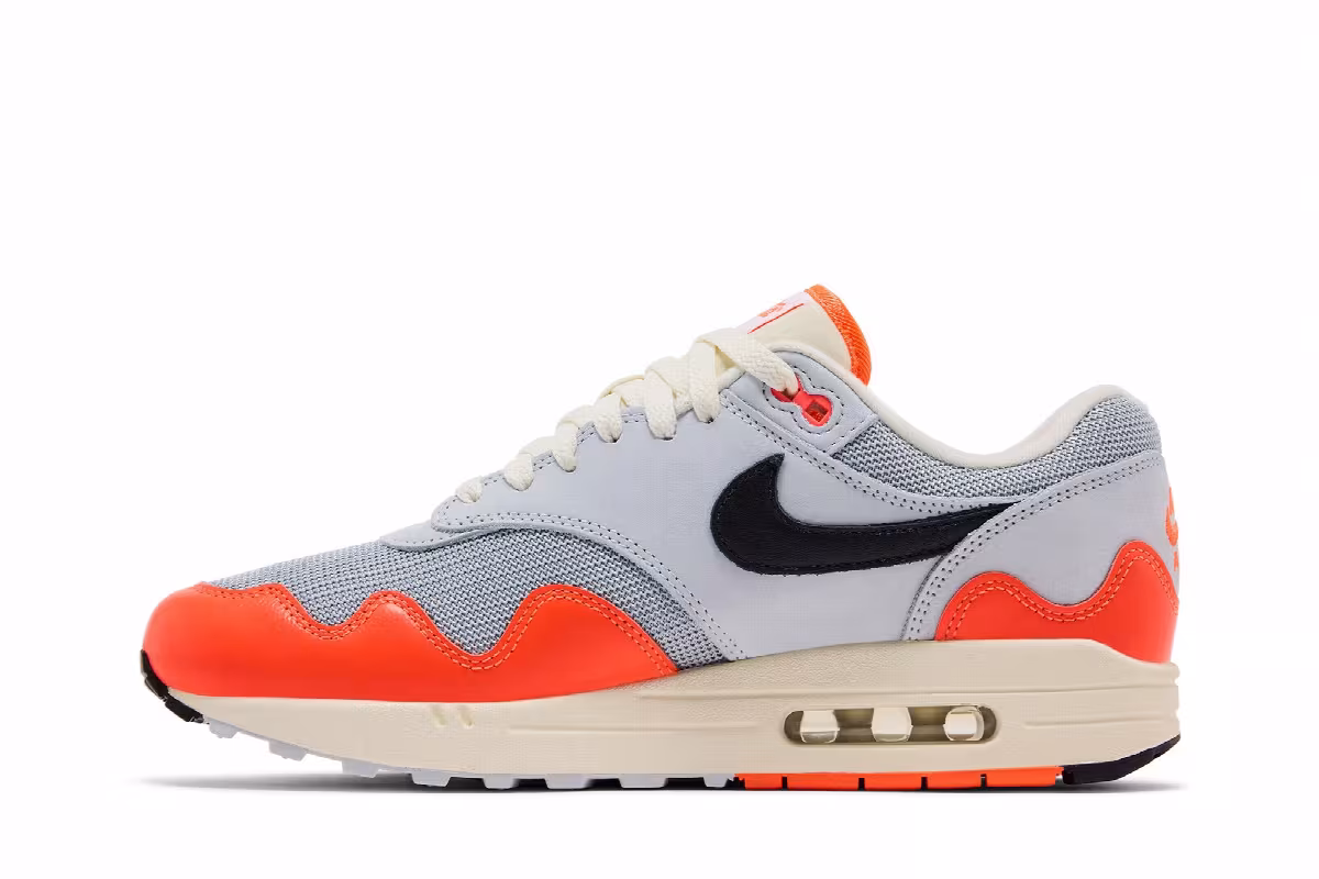 Patta x Nike Air Max 1 Hyper Crimson, view 4