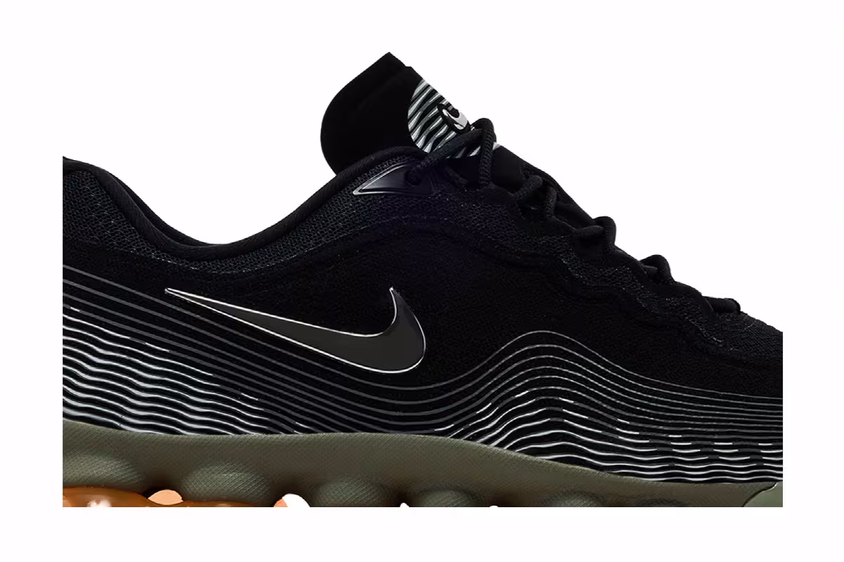 Nike Air Liquid Max Black Metallic, view 3