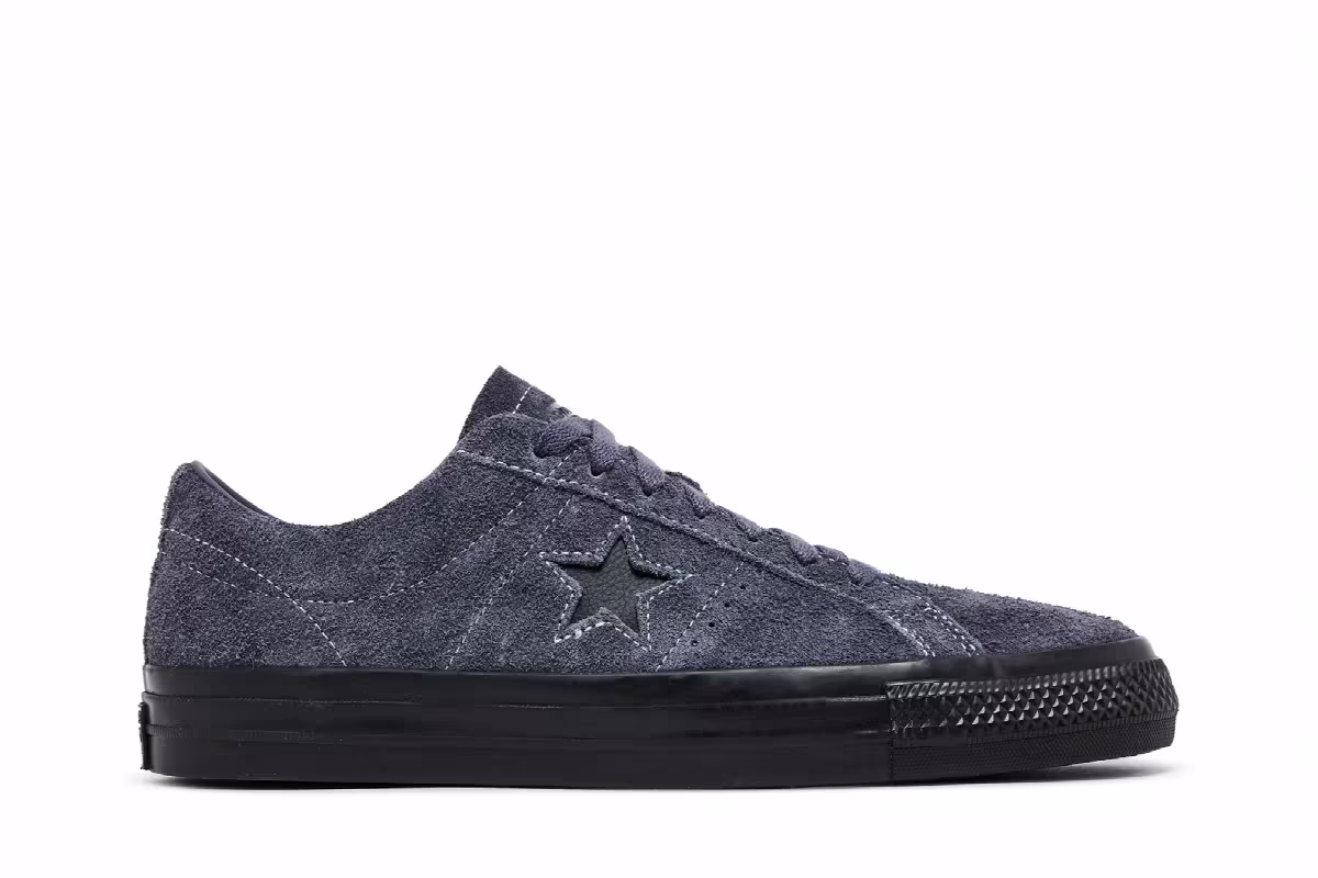 Converse One Star Pro Vintage Suede Low Dark Moth Black, view 2