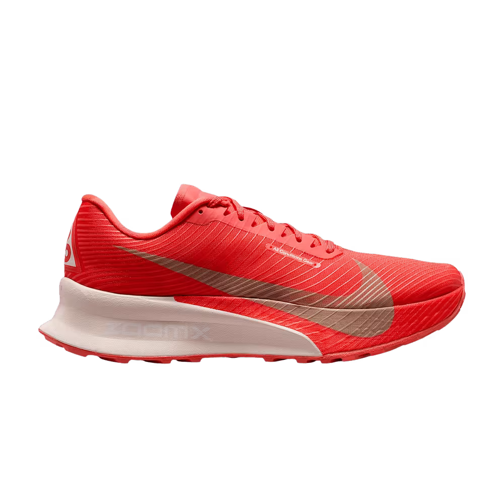 Nike ACG Ultrafly Light Crimson