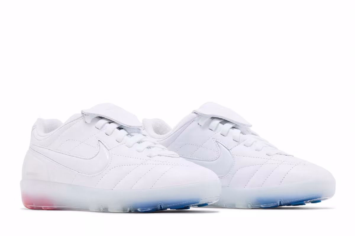 Jacquemus x Nike Cryoshot Tiempo R10 France, view 9