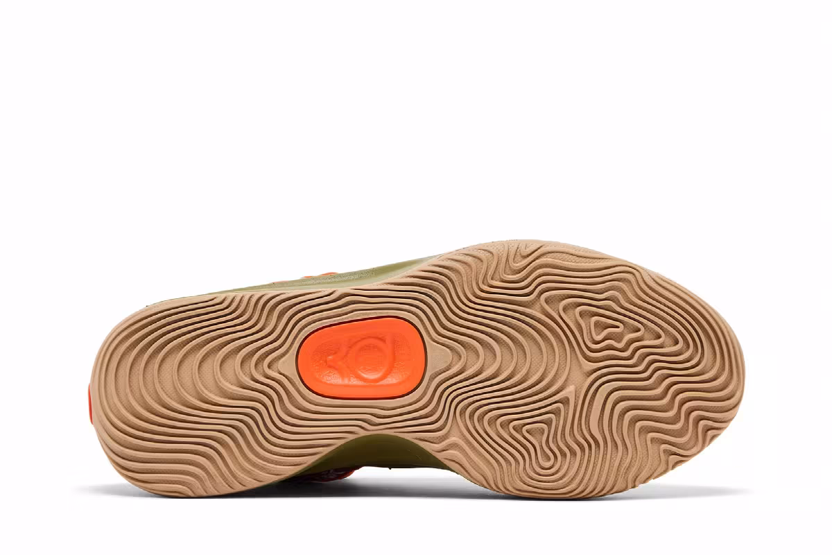 Chet Holmgren x Nike KD 18 Camo, view 5