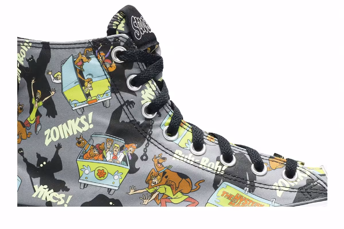 Scooby-Doo x Converse Chuck Taylor All Star High Chased By Ghosts, view 3