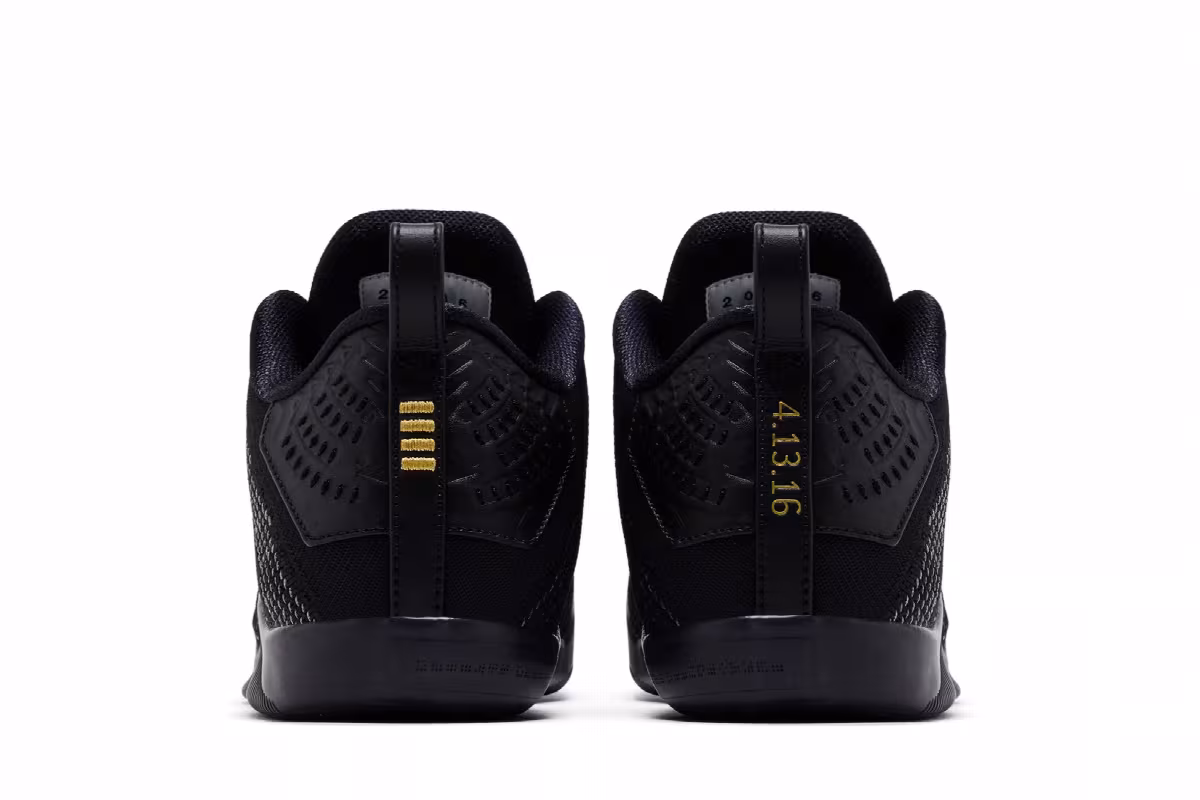 Nike Kobe 11 Elite Low Protro Fade To Black 2026, view 7