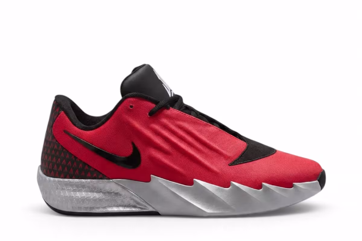 Nike Twelve Time Solar, view 2