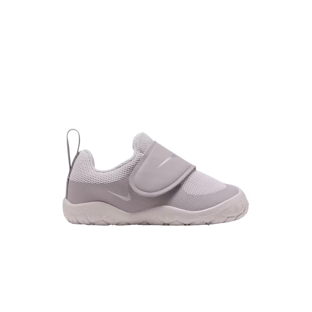 Nike Swoosh 1 Essential TD Vast Grey Silver Lilac Metallic Silver
