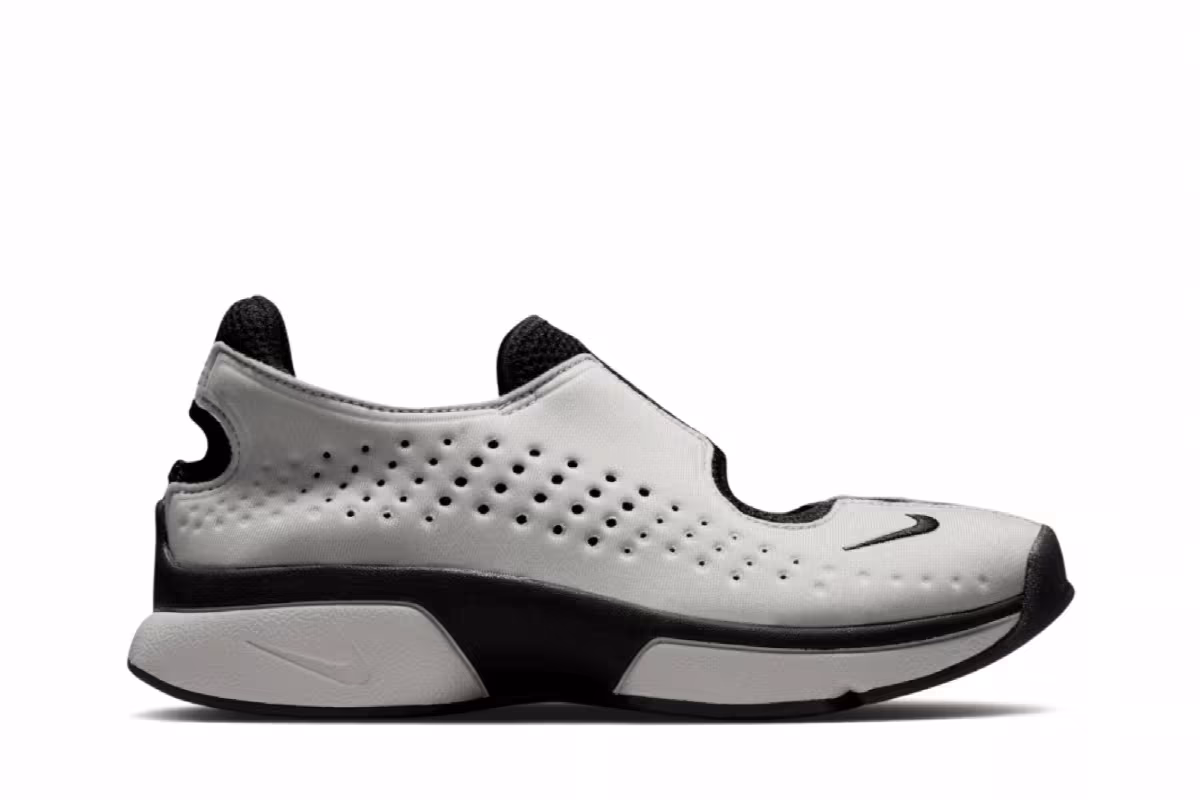 Nike Women's Air Rift 2 Black Metallic Silver, view 2