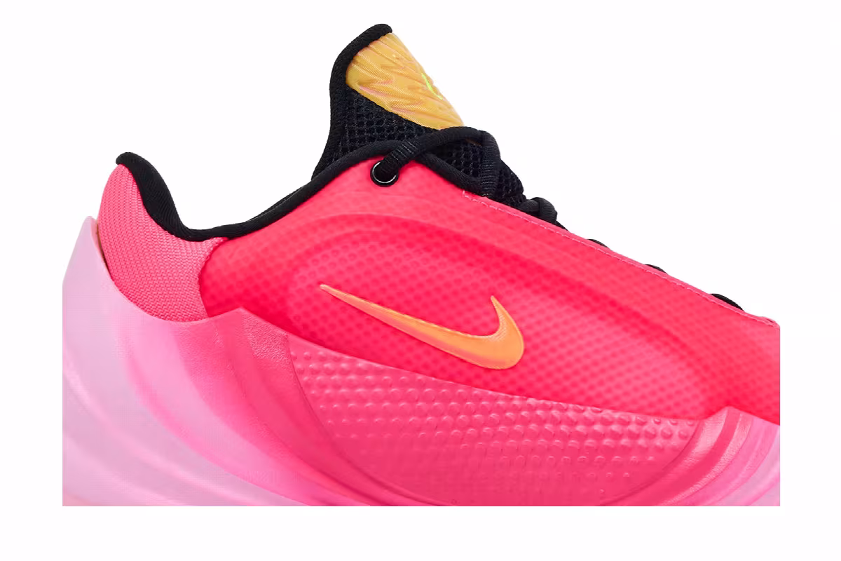 Nike Giannis Freak 8 Hyper Pink Hyper Orange, view 3