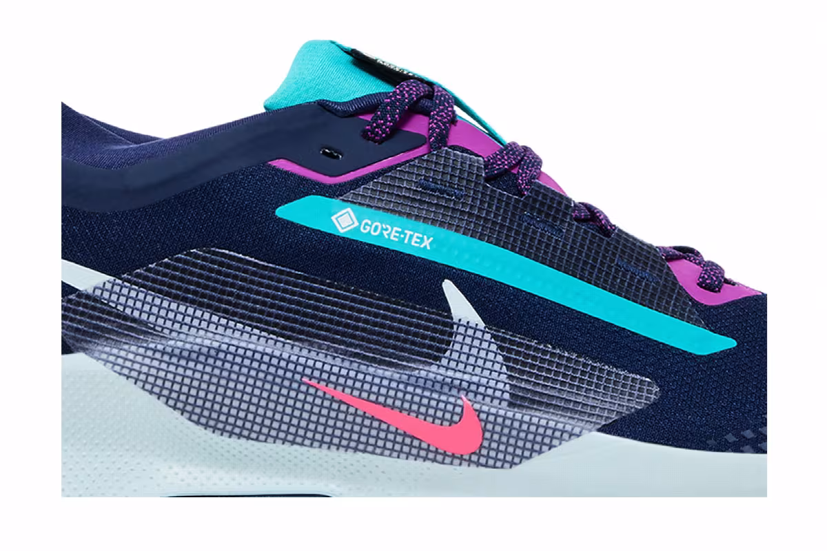 Nike Pegasus Trail 5 GORE-TEX Midnight Navy Hyper Pink, view 3
