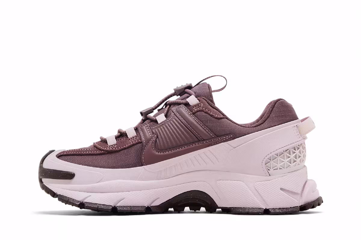 Nike Women's Zoom Vomero Roam Winterized Tattoo, view 4