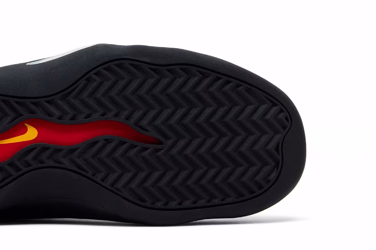 Nike Air Bakin Varsity Red 2026, view 6