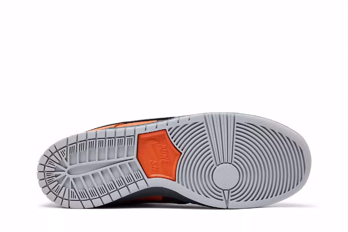 Nike SB Dunk Low Muni Fast Pass, view 5