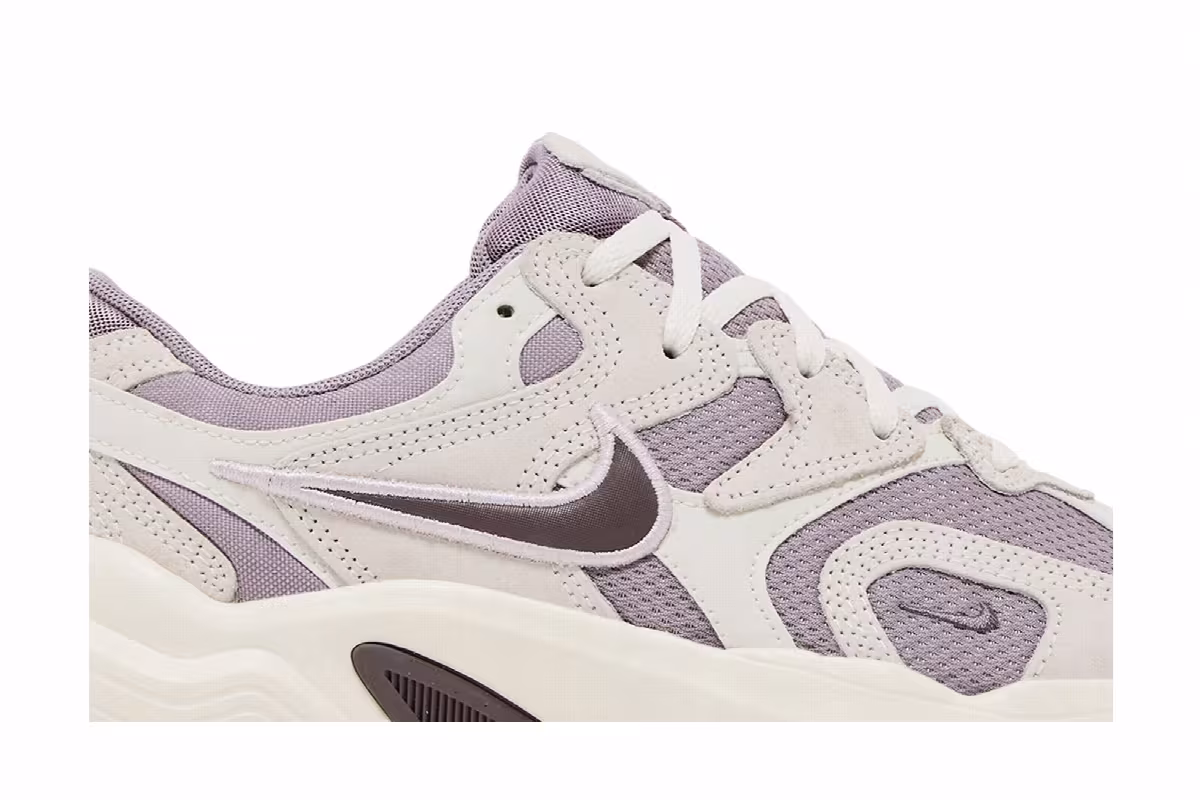 Nike Women's AL8 Platinum Violet, view 3