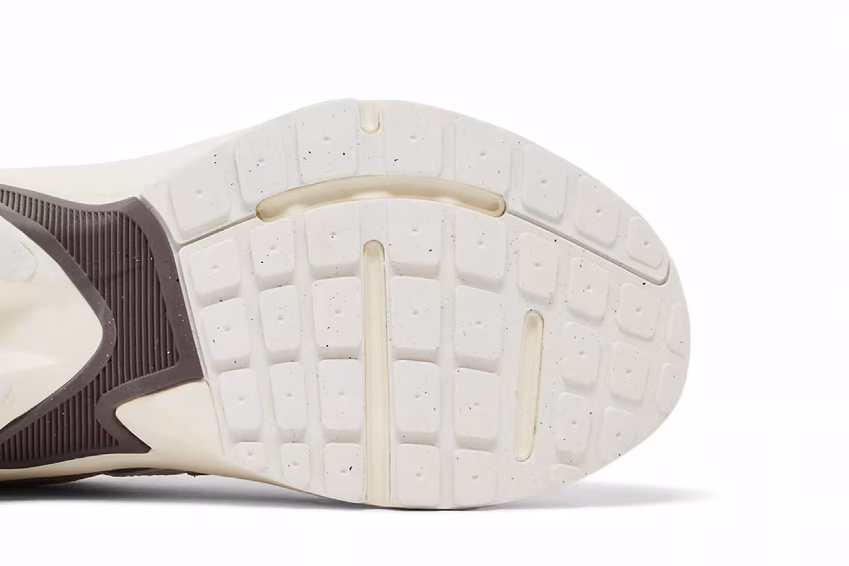 Nike Women's AL8 Platinum Violet, view 6