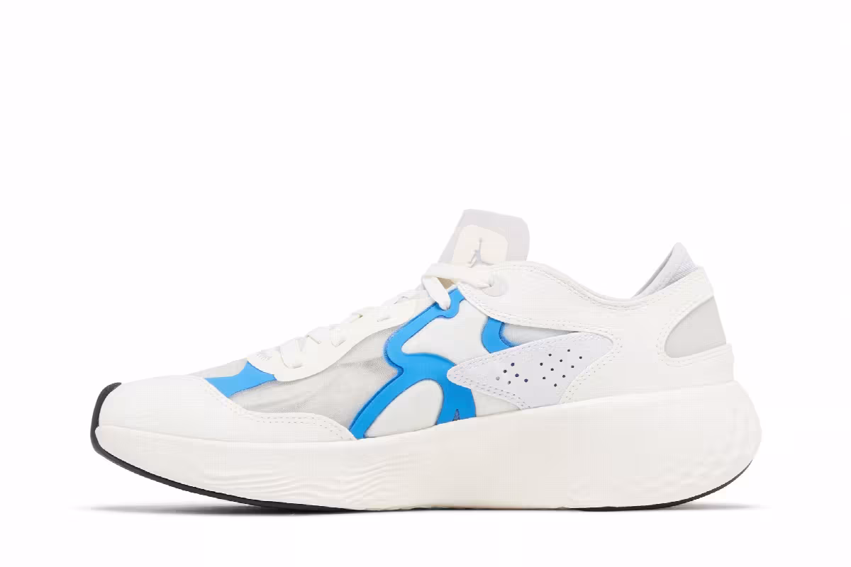 Air Jordan Delta 3 Low NC to Chi, view 4