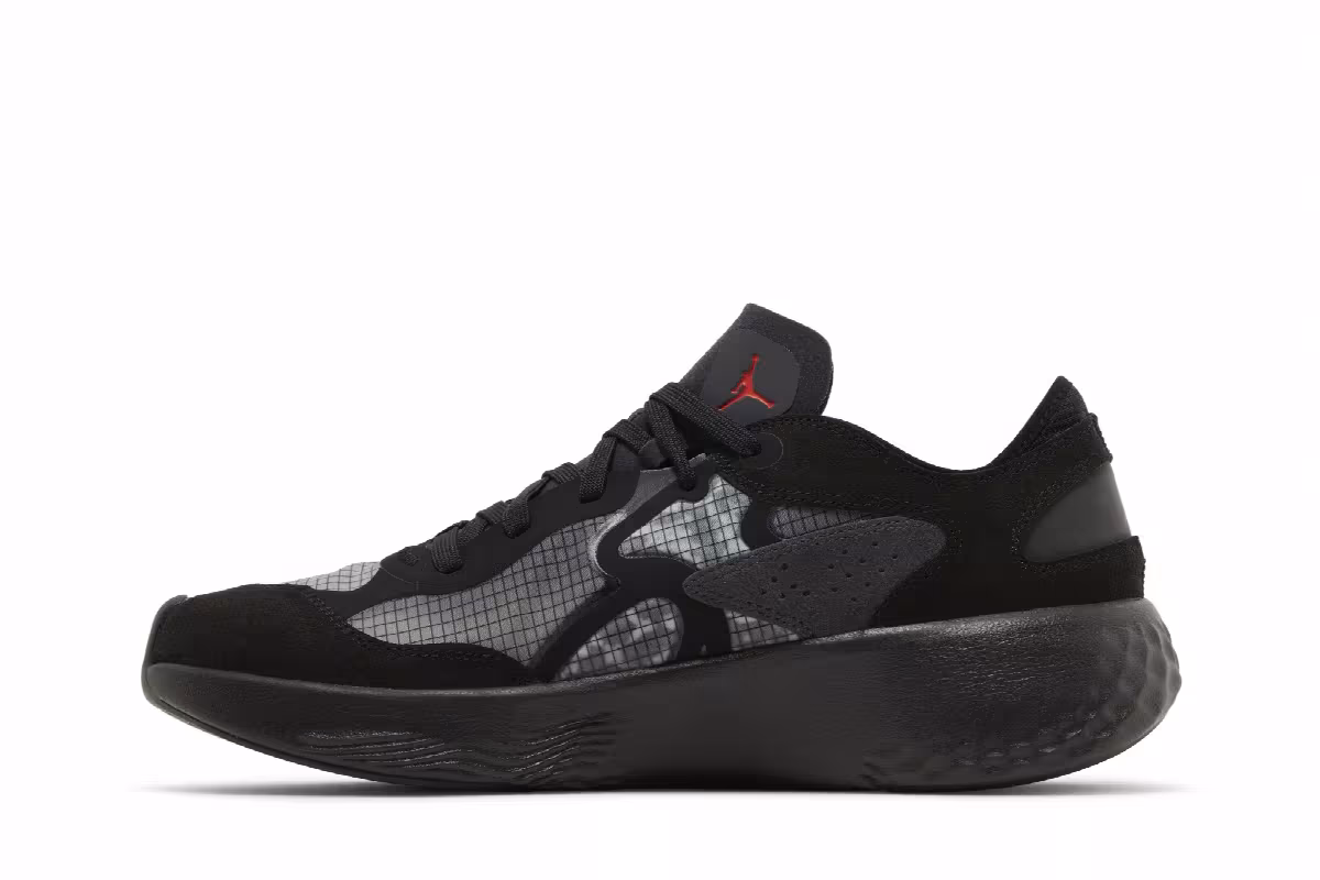 Air Jordan Delta 3 Low Black, view 4