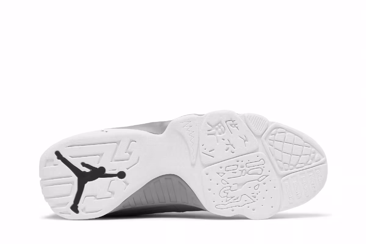 Air Jordan 9 Particle Grey, view 5