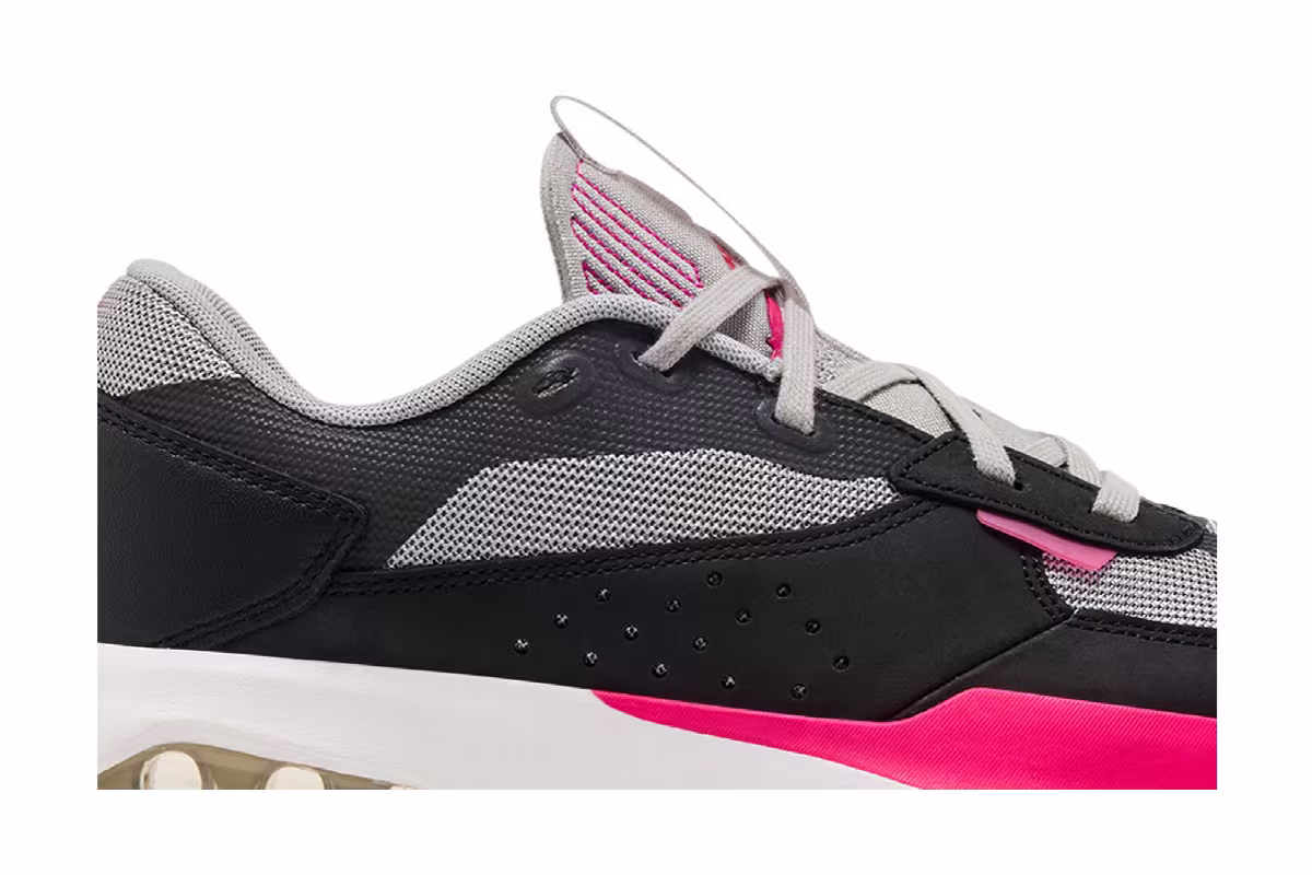 Air Jordan Women's Jordan Air 200E Blink, view 3