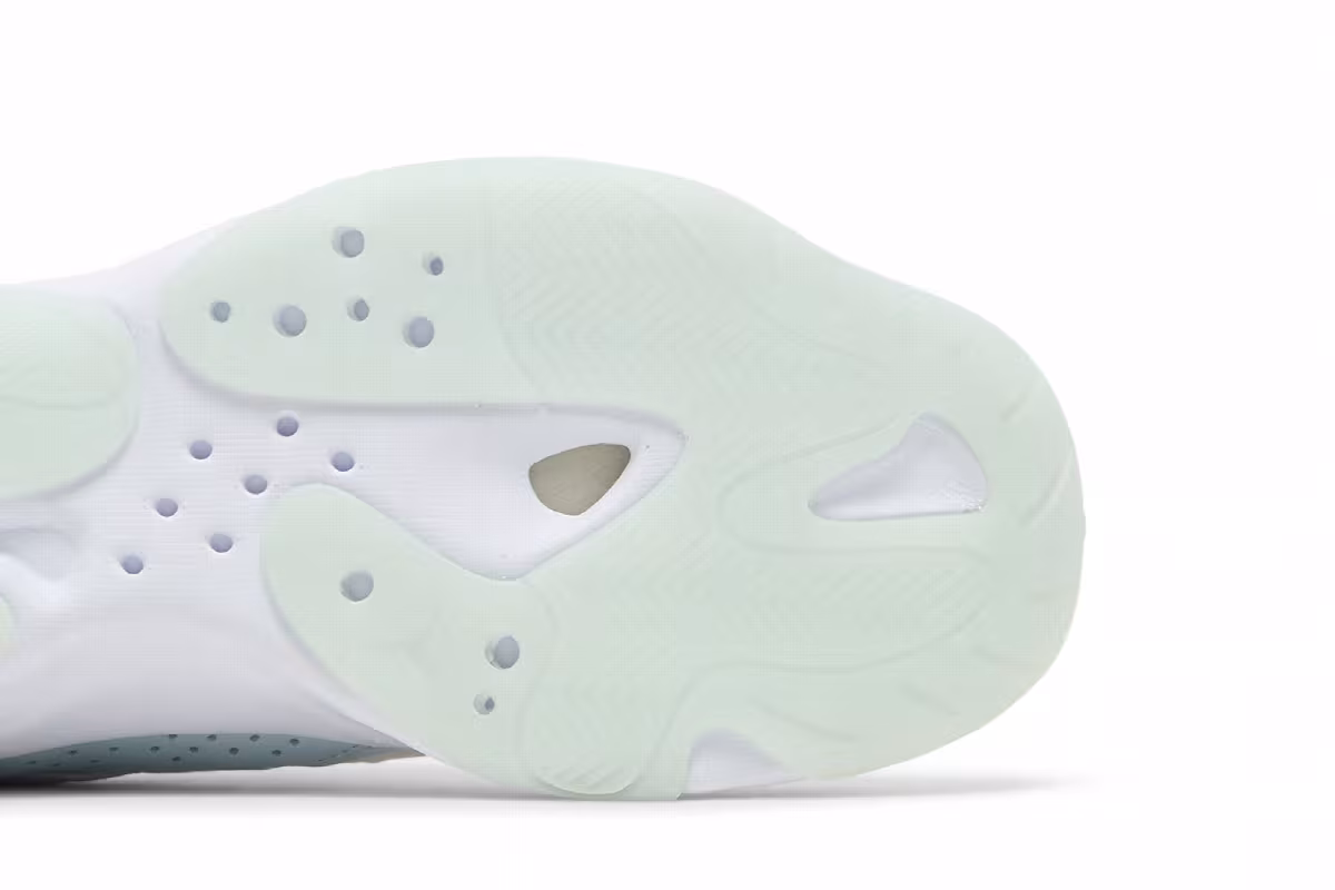 Women's Air Jordan 11 CMFT Low Igloo, view 6