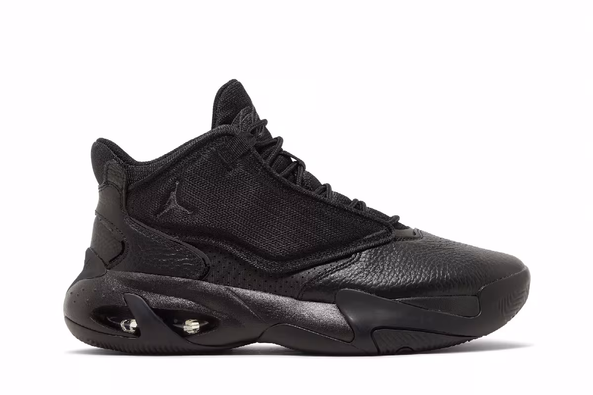 Air Jordan Max Aura 4 Black Anthracite, view 2