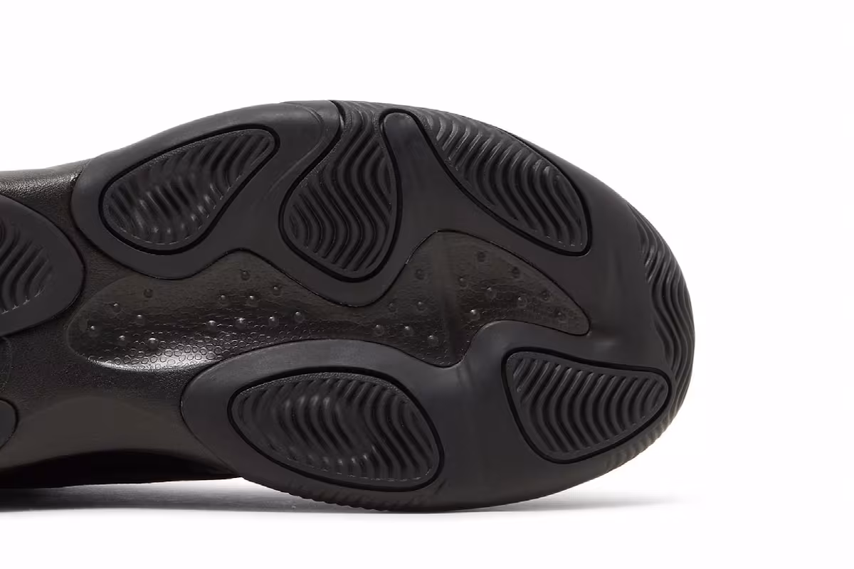 Air Jordan Max Aura 4 Black Anthracite, view 6