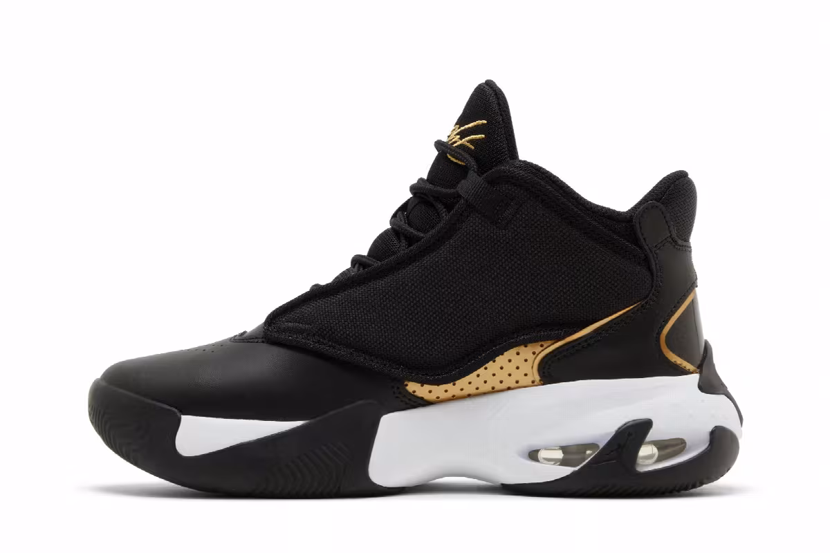Air Jordan Max Aura 4 GS Black Metallic Gold, view 4